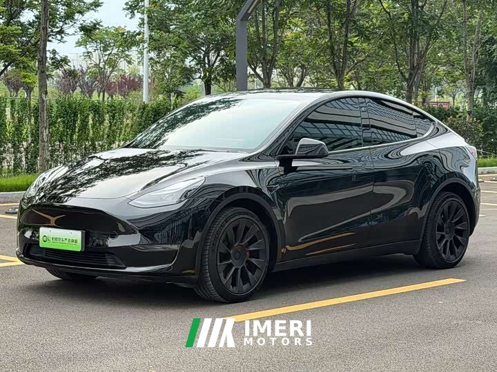 Tesla Model Y Long Range All-Wheel Drive