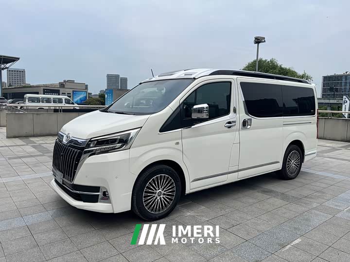 Toyota HIACE 3.5L Automatic - ავტომობილი ჩინეთიდან