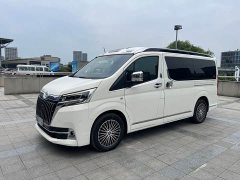Toyota HIACE 3.5L Automatic - ფოტო 1