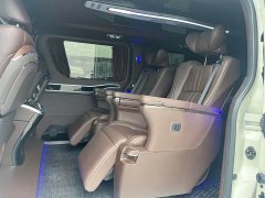 Toyota HIACE 3.5L Automatic - ფოტო 16