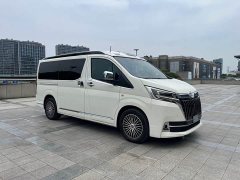 Toyota HIACE 3.5L Automatic - ფოტო 3