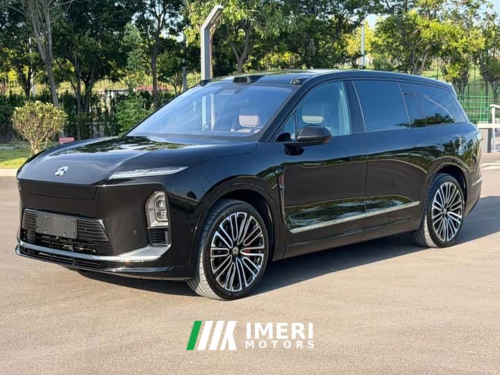 NIO ES8 Six-Seat Executive Signature Edition