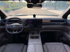 NIO ES8 2026 Six-Seat Executive Signature Edition - ფოტო 14