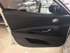 Hyundai Elantra 1.5L CVT Luxury - ფოტო 6