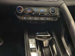 Hyundai Elantra 1.5L CVT Luxury - ფოტო 9