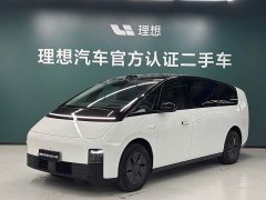 Li Auto Li Xiang MEGA Ultra - ფოტო 1