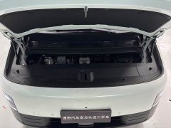 Li Auto Li Xiang MEGA Ultra - ფოტო 5