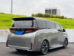 Toyota Vellfire Crown Hybrid 2.5L Executive Premier Edition - ფოტო 4