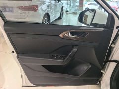 Volkswagen Touareg 280TSI FWD Luxury Edition - ფოტო 6