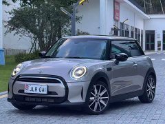BMW MINI 1.5T COOPER Artist - ფოტო 1