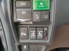 Honda Elysion 2019 2.0L Hybrid Luxury - ფოტო 18