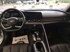 Hyundai Elantra 2022 1.5L CVT Luxury - ფოტო 16