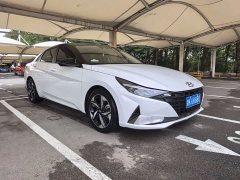 Hyundai Elantra 2022 1.5L CVT Luxury - ფოტო 3
