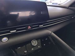 Hyundai Elantra 2022 1.5L CVT Luxury - ფოტო 8
