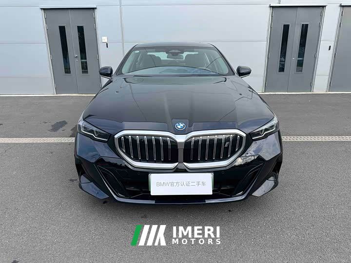 BMW i5 eDrive 35L M Sport Package