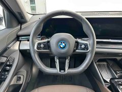 BMW i5 eDrive 35L M Sport Package - ფოტო 7
