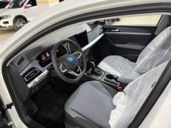 Volkswagen Lavida 1.5L Automatic Starry Sky Five Million Edition - ფოტო 4