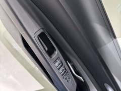 Hyundai Elantra 1.5L CVT Luxury - ფოტო 16