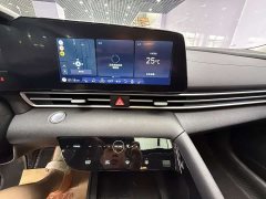 Hyundai Elantra 1.5L CVT Luxury - ფოტო 12