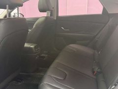 Hyundai Elantra 1.5L CVT Luxury - ფოტო 15