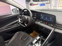 Hyundai Elantra 1.5L CVT Luxury - ფოტო 18