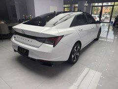Hyundai Elantra 1.5L CVT Luxury - ფოტო 4
