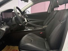 Hyundai Elantra 1.5L CVT Luxury - ფოტო 7