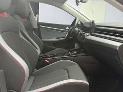 Volkswagen Lingdu L 280TSI DSG Dazzling Red Edition - ფოტო 18