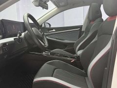 Volkswagen Lingdu L 280TSI DSG Dazzling Red Edition - ფოტო 9