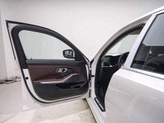 BMW 3 Series 320Li M Sport Package - ფოტო 13