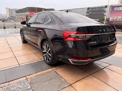 Skoda Superb TSI280 DSG Prestige - ფოტო 4