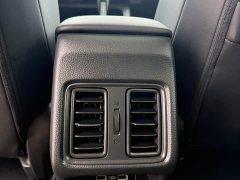 Honda Vezel 1.5L CVT Pioneer Edition - ფოტო 13