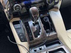 Toyota Alphard Hybrid 2.5L Premium Edition - ფოტო 10