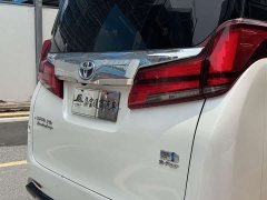 Toyota Alphard Hybrid 2.5L Premium Edition - ფოტო 17