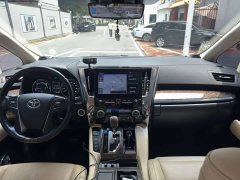 Toyota Alphard Hybrid 2.5L Premium Edition - ფოტო 8