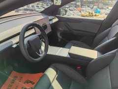 Tesla Model Y Rear-Wheel Drive - ფოტო 7