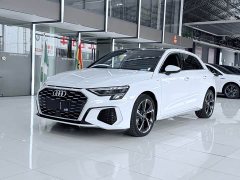 Audi A3 Sportback 35 TFSI Fashion Sport - ფოტო 1