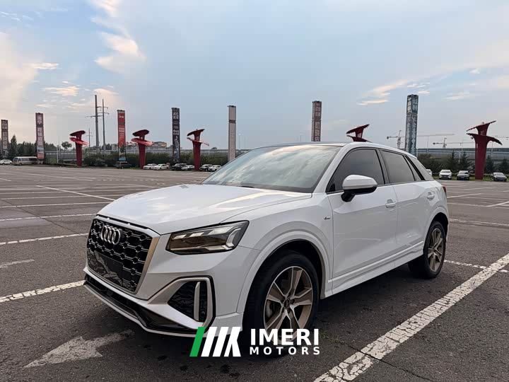 Audi Q2L 35 TFSI Fashion Dynamic