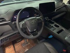 Toyota Sienna 2023 2.5L Hybrid Premium Edition - ფოტო 12