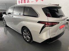 Toyota Sienna 2023 2.5L Hybrid Premium Edition - ფოტო 14