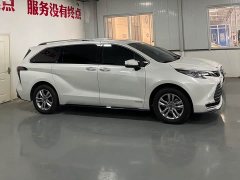Toyota Sienna 2023 2.5L Hybrid Premium Edition - ფოტო 3