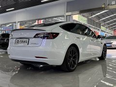 Tesla Model 3 Performance All-Wheel Drive - ფოტო 7