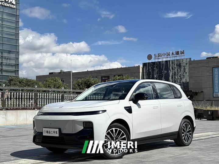 Leapmotor B10 510 Pleasure Edition - ავტომობილი ჩინეთიდან