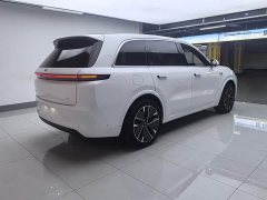 Li Auto L8 Ultra Smart Refresh Edition - ფოტო 4