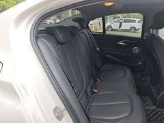 BMW 1 Series 120i M Sport Night Edition - ფოტო 13