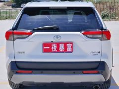 Toyota RAV4 2.0L CVT AWD Fashion Edition - ფოტო 8