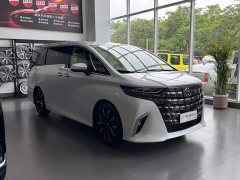 Toyota Alphard 2.5L - ფოტო 3