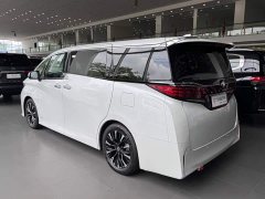 Toyota Alphard 2.5L - ფოტო 4