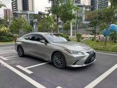 Lexus ES 300h Excellence Edition - ფოტო 2