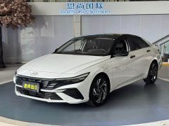 Hyundai Elantra 1.5L CVT Luxury - ფოტო 1